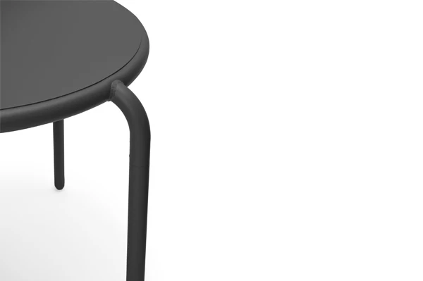 Toni Bistreau Outdoor Table - Image 3